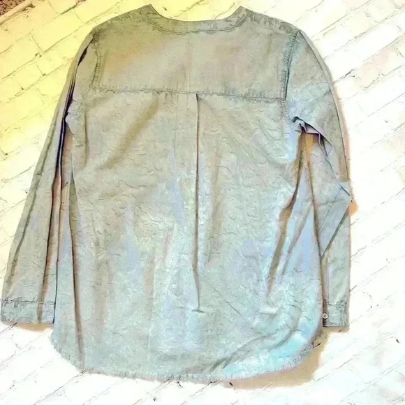 Mystree light blue waterfall, button-down top - Picture 5 of 5